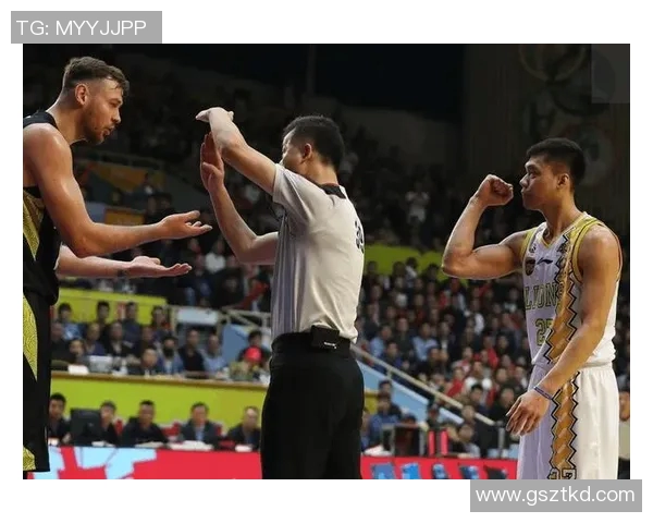 最新战报：布克全场高光瞬间集锦